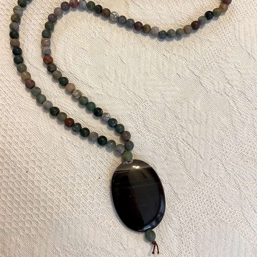Lovely Agate Stone Long Necklace